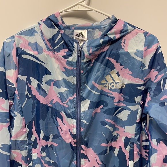 Adidas Girl’s Size Medium (10/12) Blue Camouflage Lightweight Zip Up Jacket - Picture 3 of 9